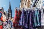 Schottenröcke in der Innenstadt von Edinburgh