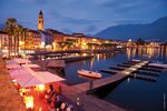 Nächtliche Uferpromenade in Ascona