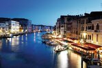 Canale Grande in Venedig bei Nacht