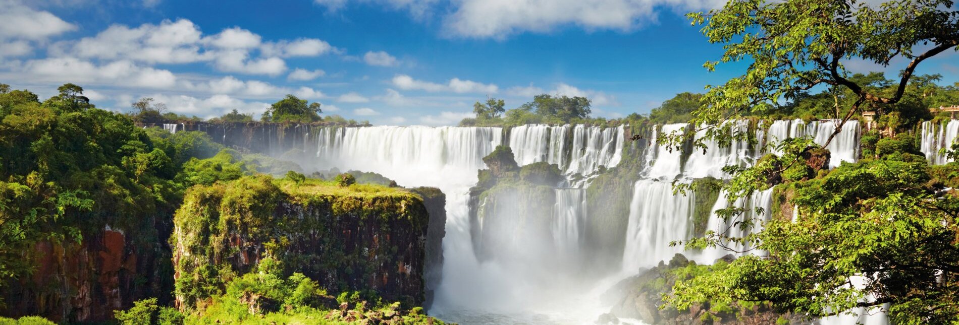 Iguazu Wasserfälle an der Grenze zwischen Argentinien und Brasilien