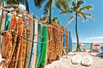 Surfing am Waikiki Beach